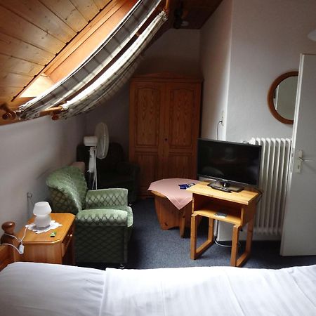 Hotel-Pension Stoeber Jever Bagian luar foto