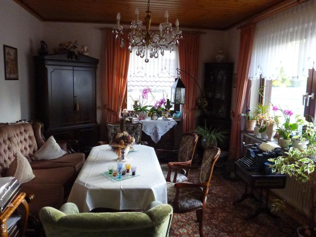 Hotel-Pension Stoeber Jever Bagian luar foto