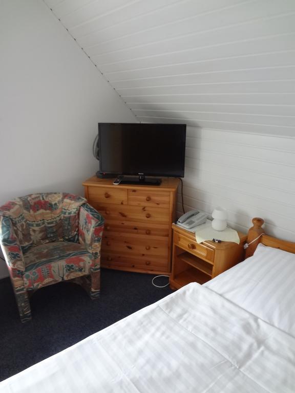 Hotel-Pension Stoeber Jever Bagian luar foto