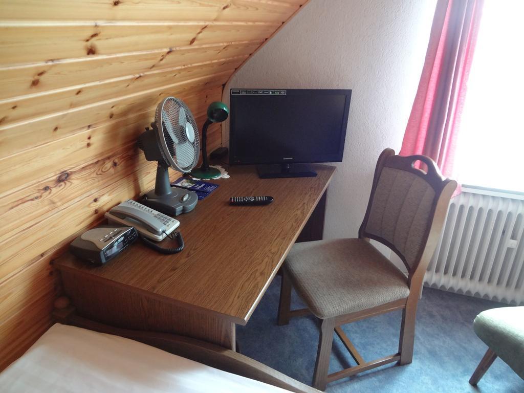Hotel-Pension Stoeber Jever Bagian luar foto